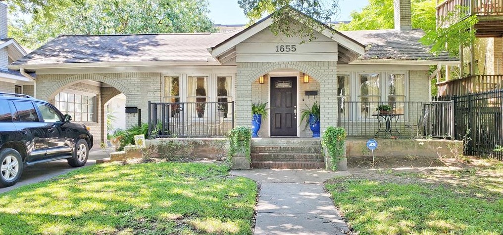 1655 Marshall St, Houston, TX 77006-4121