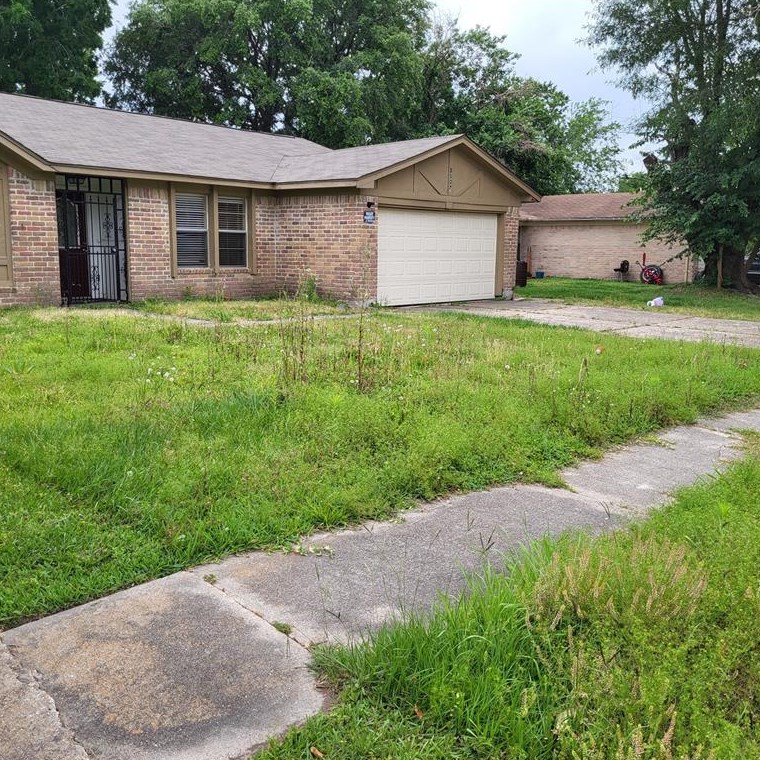 2507 Treadslow Ln, Houston, TX 77067-2751