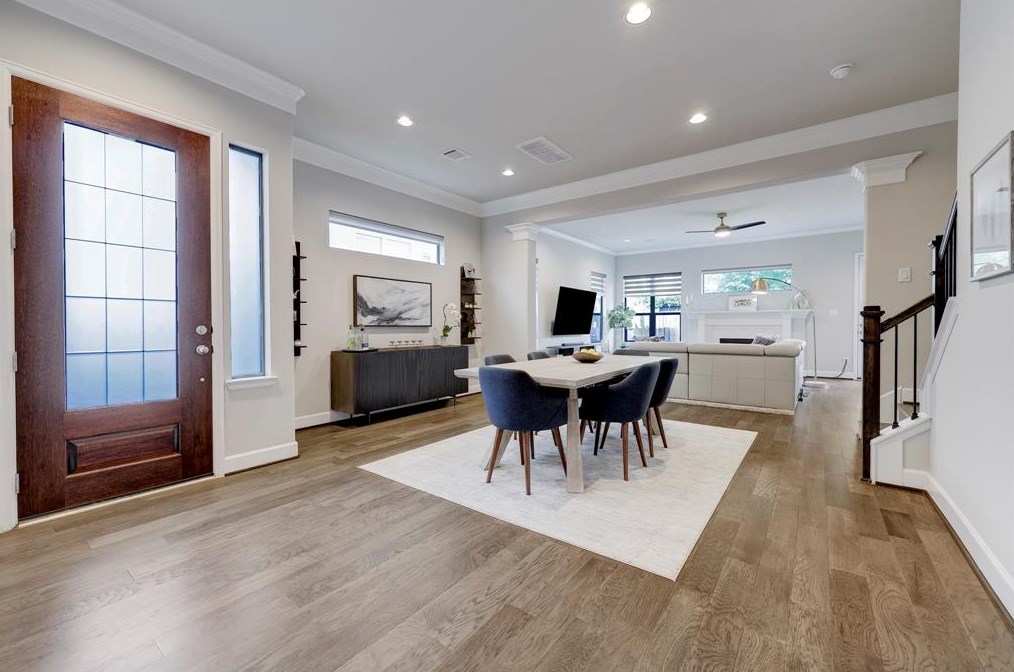 714 Knox St, Houston, TX 77007-5115