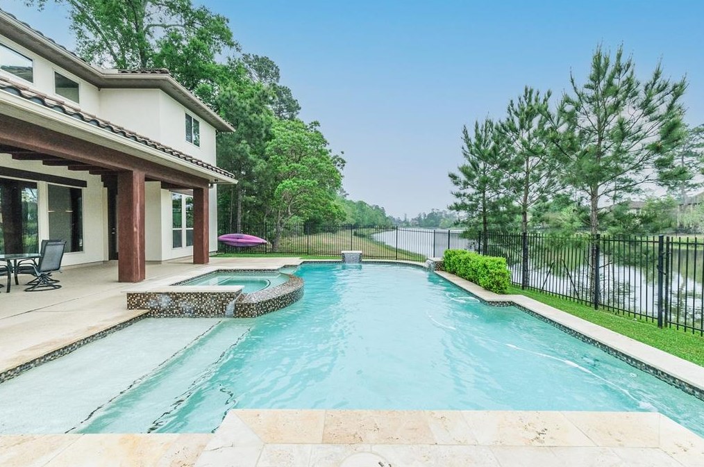 19 Paloma Bend Pl, Spring TX  77389-2157 exterior