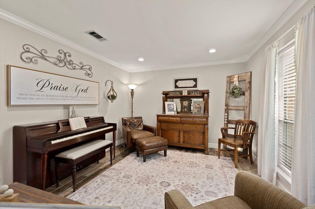 2211 Silver Oaks St, Roman Forest TX 77357-3105 exterior