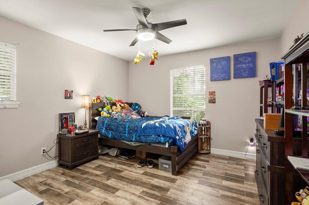 2211 Silver Oaks St, Roman Forest TX 77357-3105 exterior