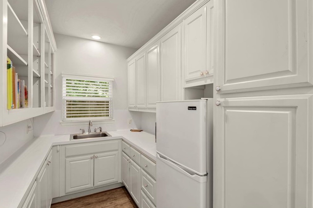 2211 Silver Oaks St, Roman Forest TX 77357-3105 exterior