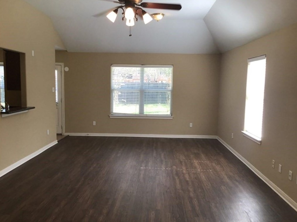 3926 Cary Creek Dr, Baytown TX  77521-2633 exterior