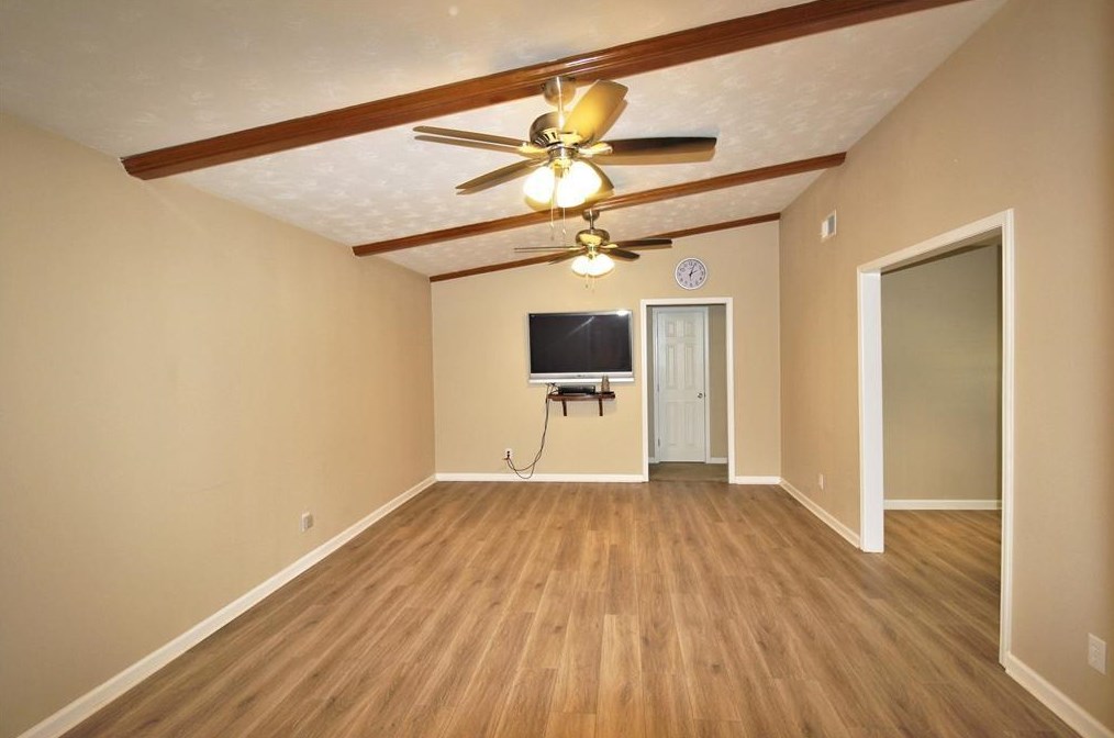 303 Philip St, Dinsmore, TX 77488