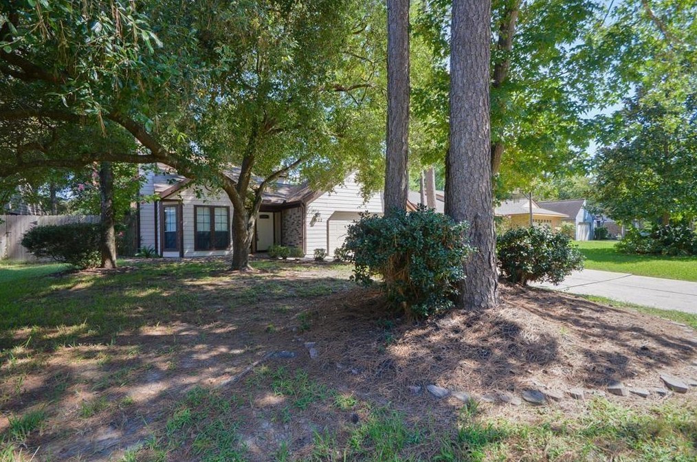 5122 Creek Shadows Dr, Humble, TX 77339