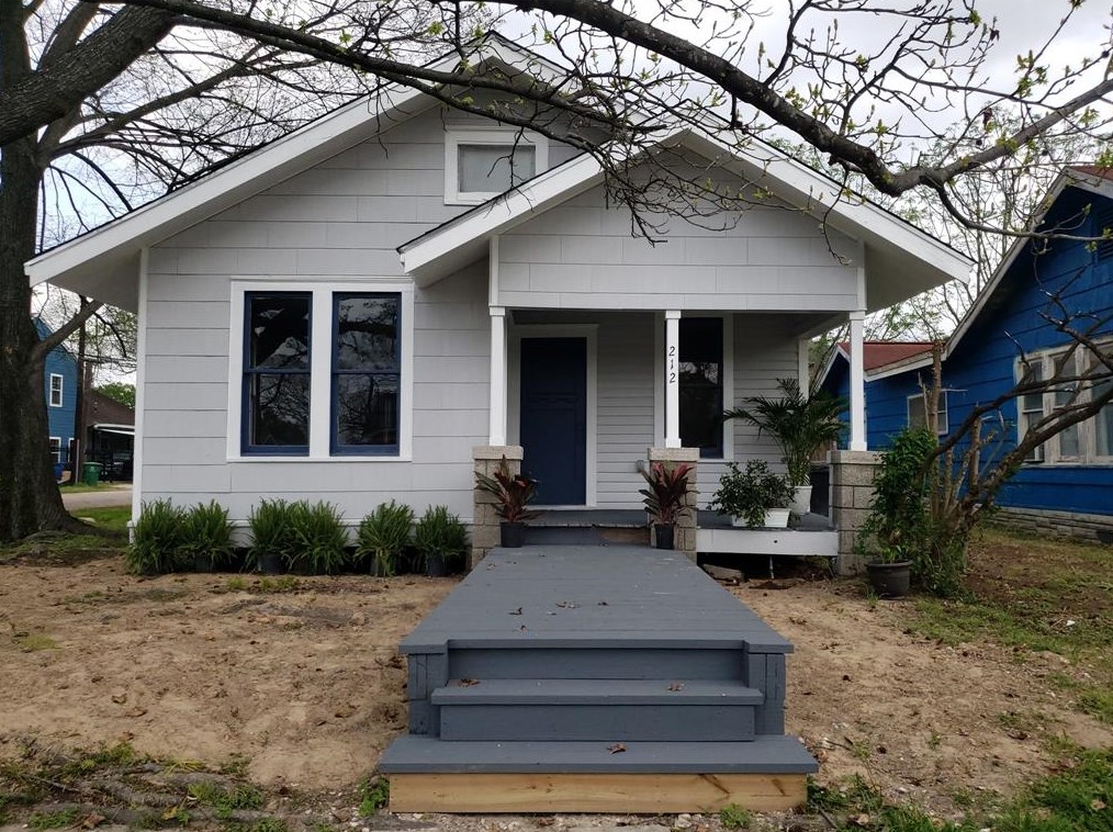 212 Northwood St, Houston, TX 77009