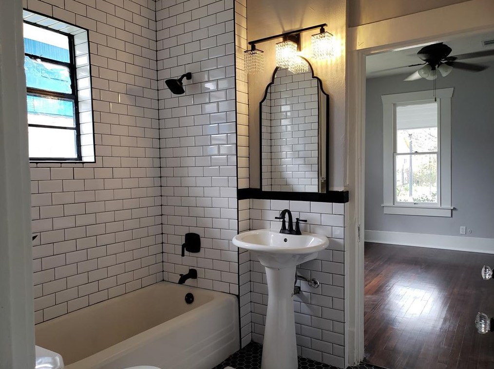 212 Northwood St, Houston TX  77009-6126 exterior