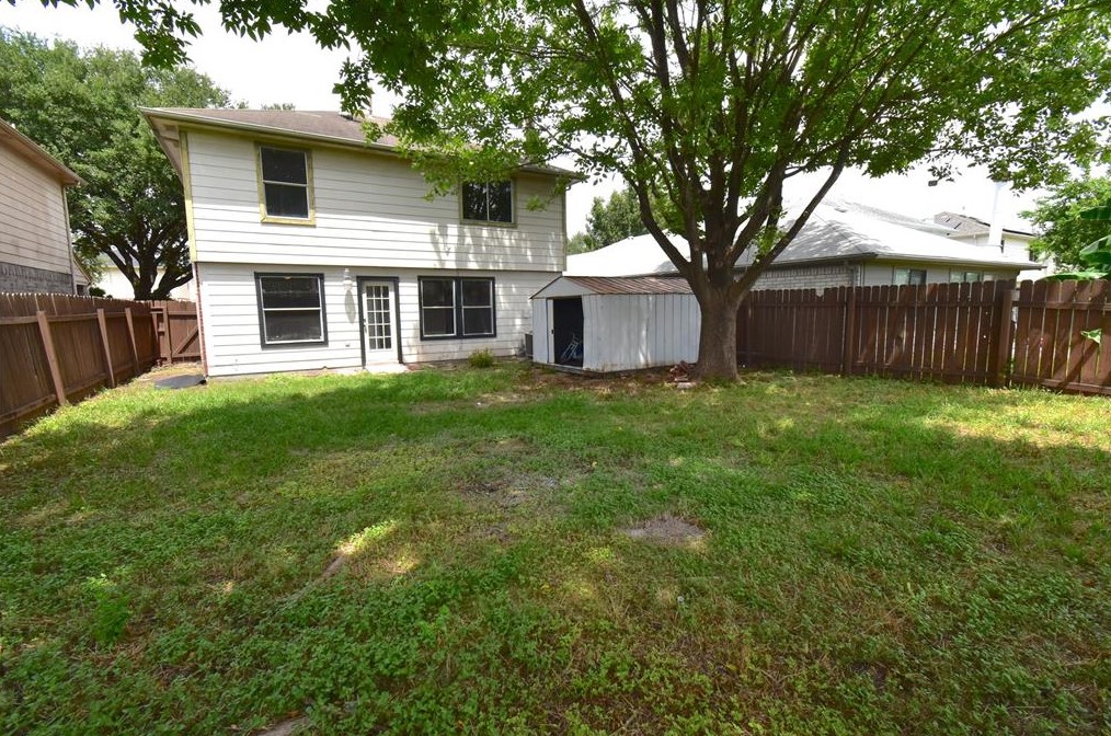 926 Rock Dr, Houston TX  77073-5322 exterior