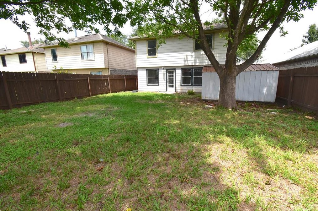 926 Rock Dr, Houston, TX 77073-5318