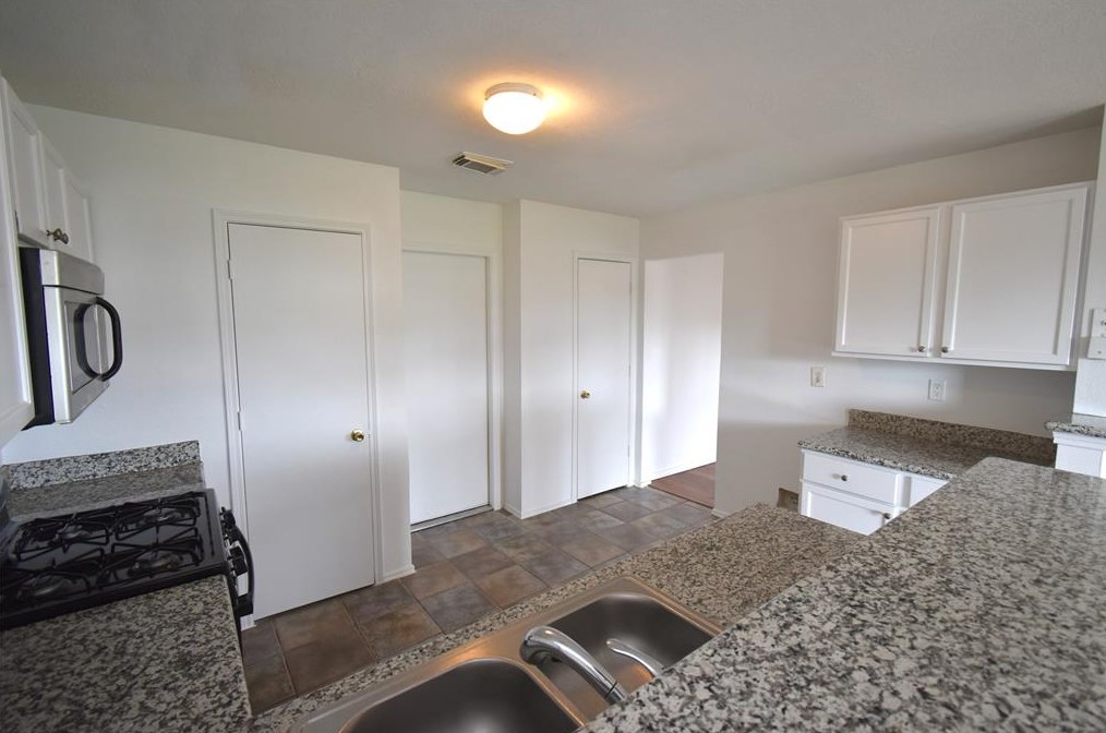 926 Rock Dr, Houston TX  77073-5322 exterior