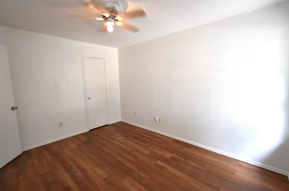 926 Rock Dr, Houston TX  77073-5322 exterior