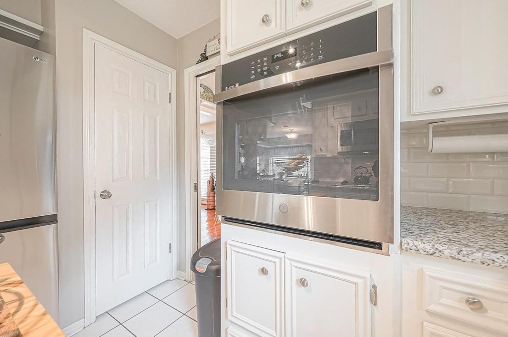 11518 Normont Dr, Houston TX  77070-2958 exterior