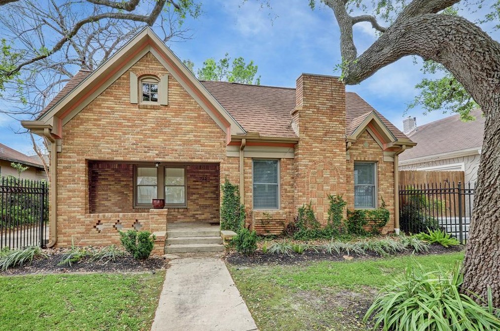 712 Ridge St, Houston, TX 77009-7418