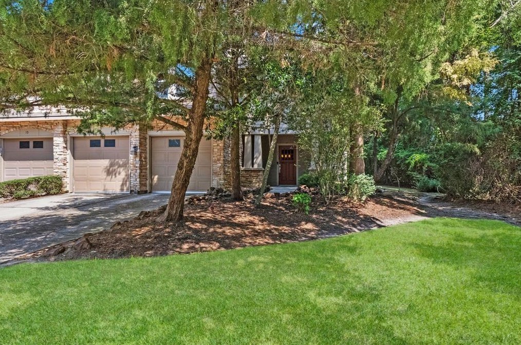 11 Scarlet Woods Ct, Spring, TX 77380-2605