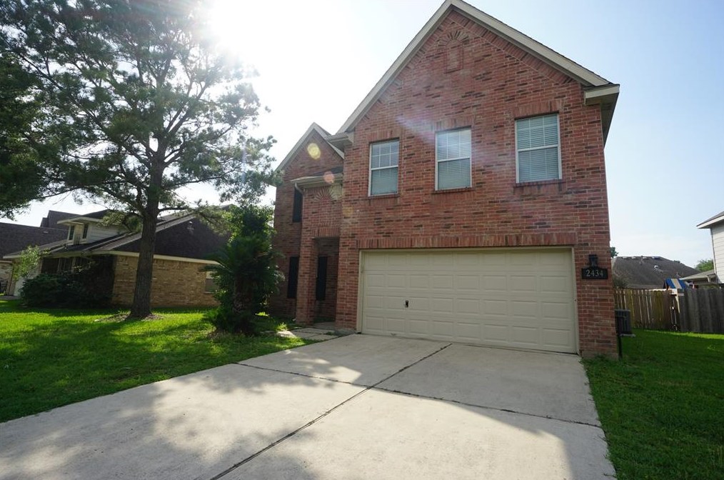 2434 Ranch Hollow Ct, Katy, TX 77494