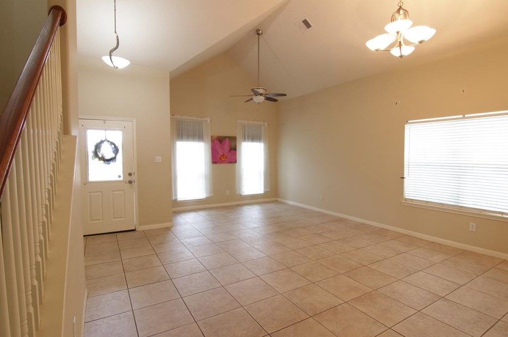 1201 Divin Dr, Richmond, TX 77471