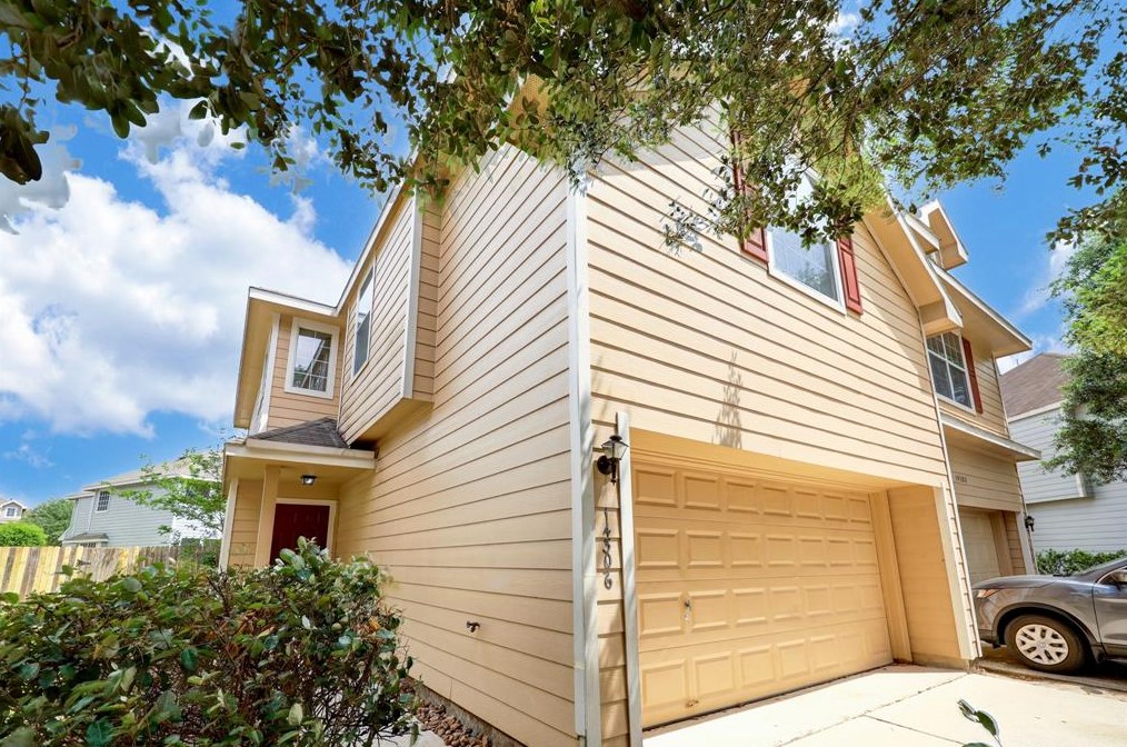 14306 Mirkwood Ln, Houston, TX 77014