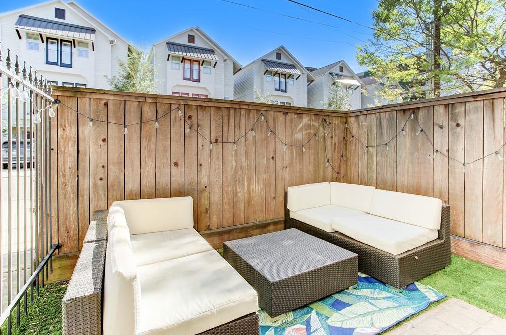1107 15th St, Houston TX  77008-3813 exterior