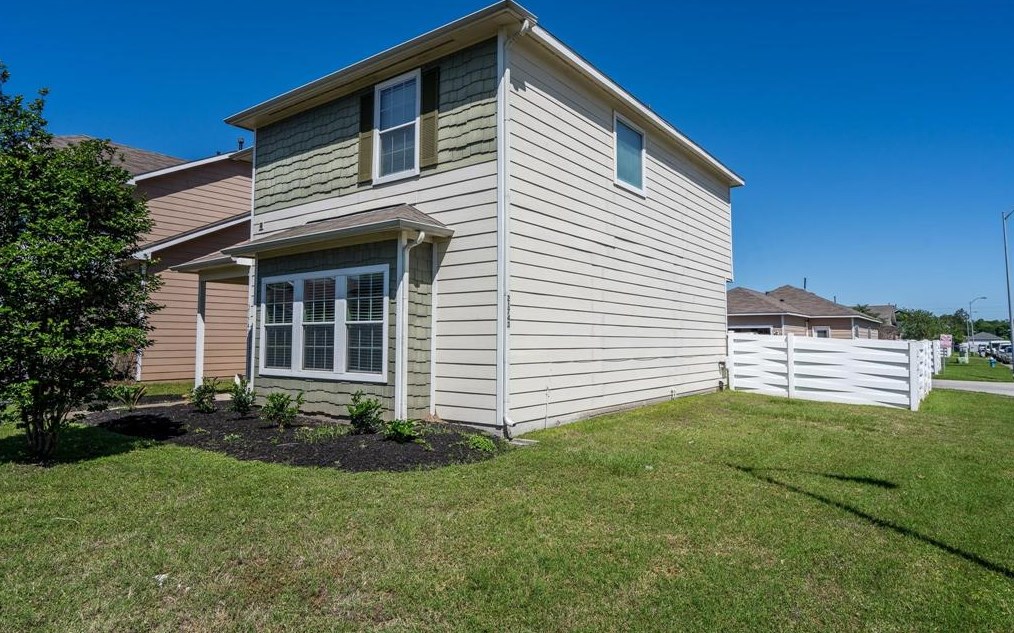 21743 Mossy Field Ln, Spring, TX 77388