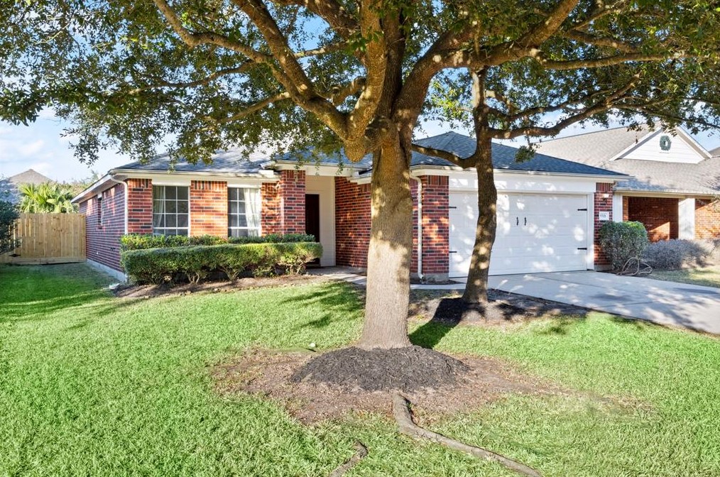 9318 Castlegap Dr, Spring, TX 77379-4298