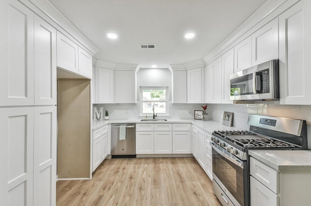 12519 Dakar Dr, Houston TX  77065-2408 exterior