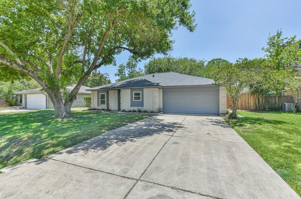 12519 Dakar Dr, Houston, TX 77065-2403