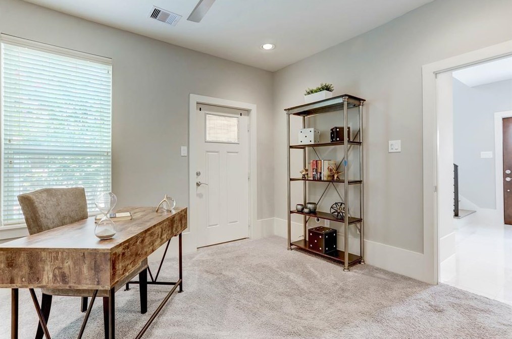 1716 Ovid St #a, Houston, TX 77007