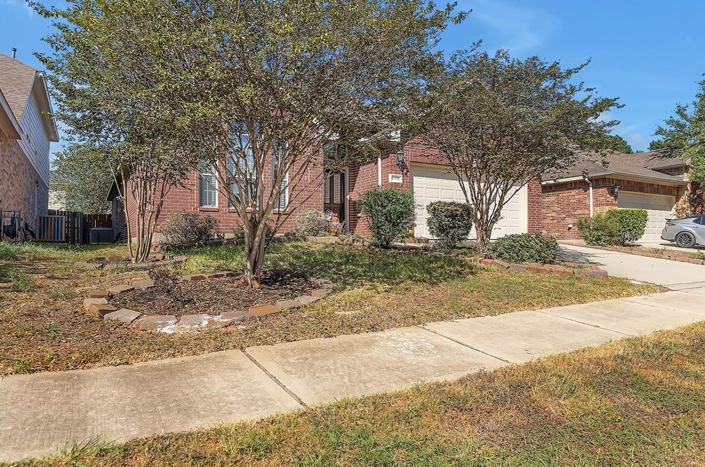 8706 Hostler Dr, Tomball, TX 77375