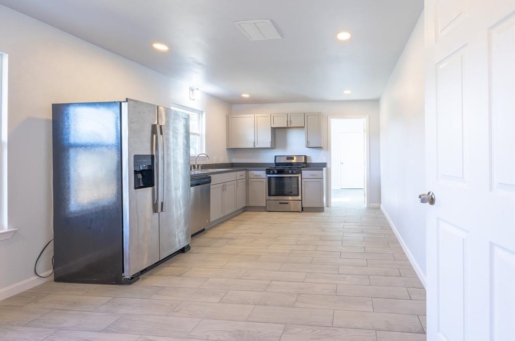 1214 Southgate Dr #b, Richmond, TX 77471