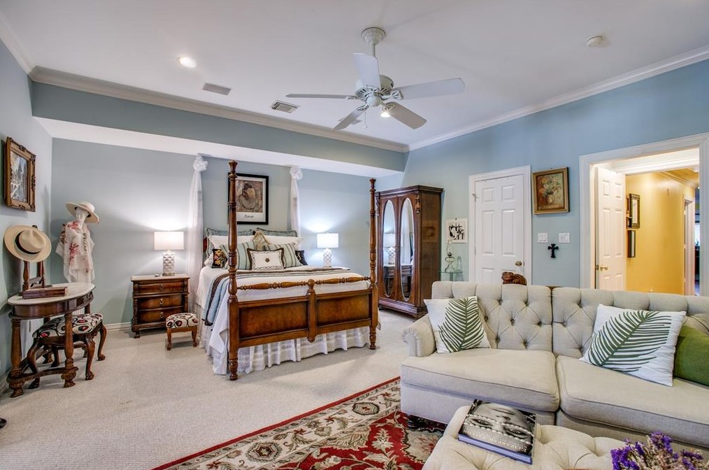 425 Marshall, Houston TX  77006-4607 exterior