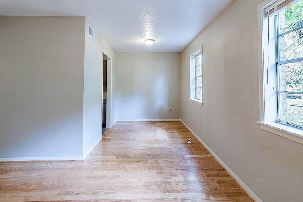 1011 Washington St, Brenham, TX 77833