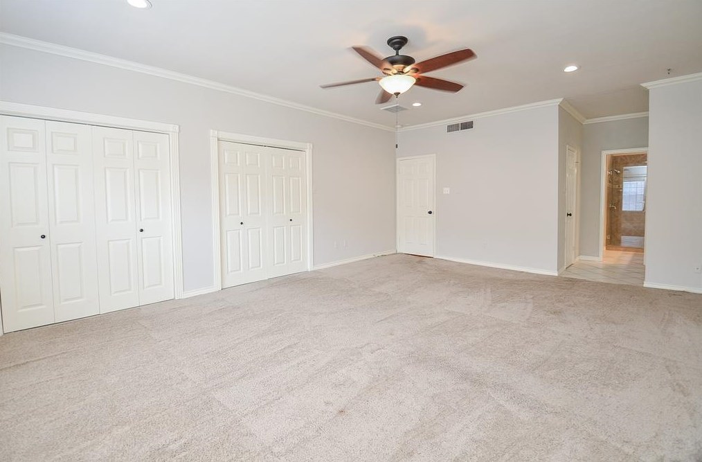 414 Wilcrest Dr, Houston TX  77042-2739 exterior