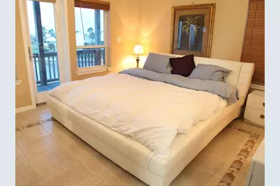 3722 Laguna Drive, Galveston, TX 77554 - Photo 10