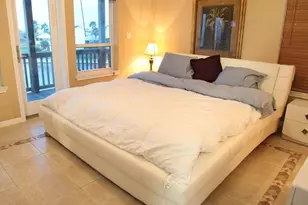 3722 Laguna Dr, Galveston, TX 77554 - Photo 10