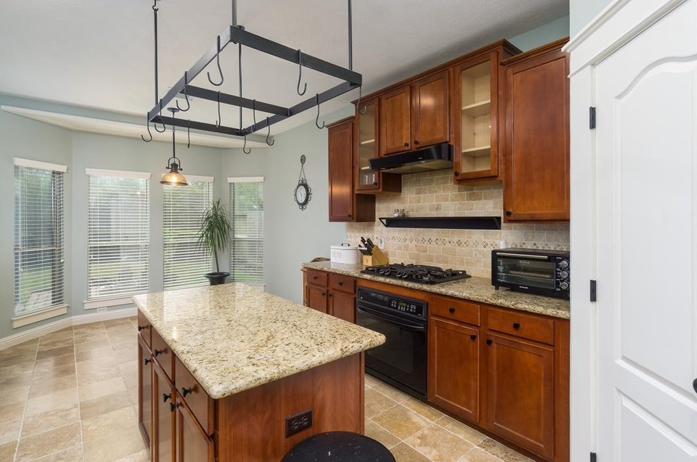 8822 Grn Castle Way, Houston TX 77095-4813 exterior