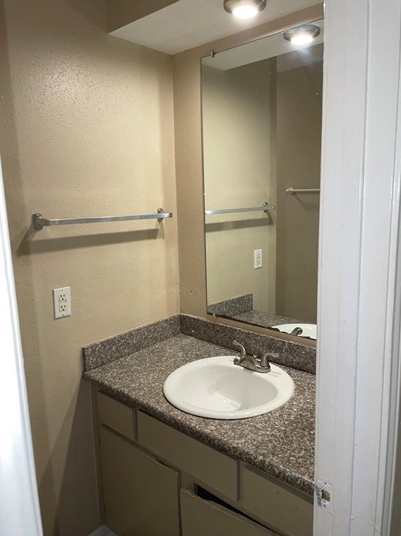 4710 Airport Blvd, Houston TX  77048-1000 exterior