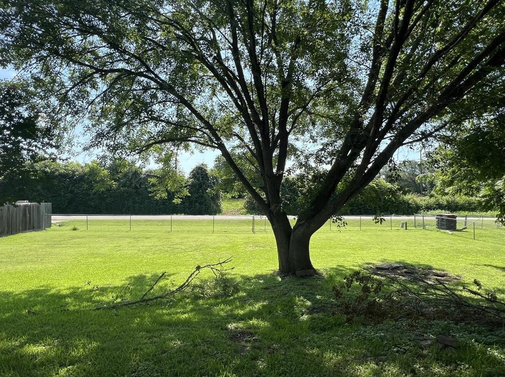 2500 Brookbend Dr, Brenham, TX 77833