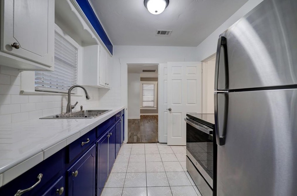 1303 Erin St, Houston, TX 77009