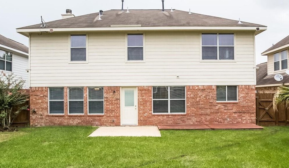 6718 Rockwall Trail Dr, Humble, TX 77346-3520