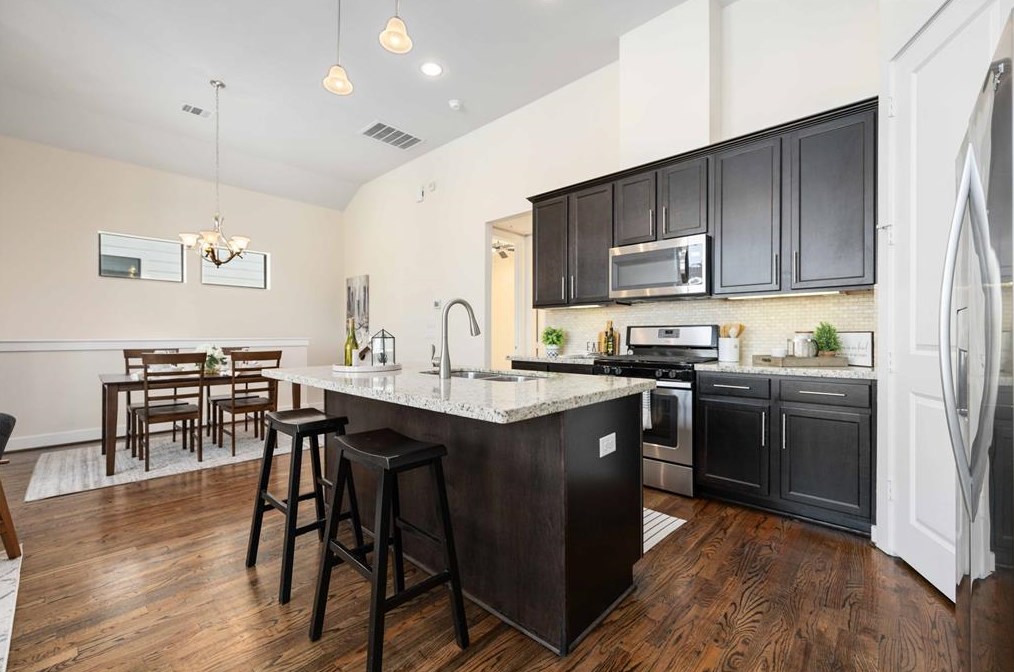 2129 Engelmohr St, Houston TX  77054-3817 exterior