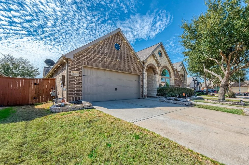 10214 Carolyndale Dr, Richmond, TX 77407