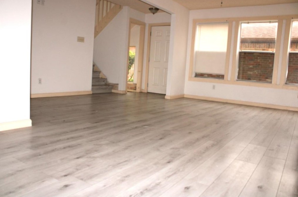 8763 Vinkins Rd, Houston, TX 77071-2834