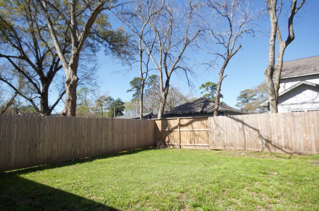 6709 Greenhurst St, Houston TX  77091-1811 exterior