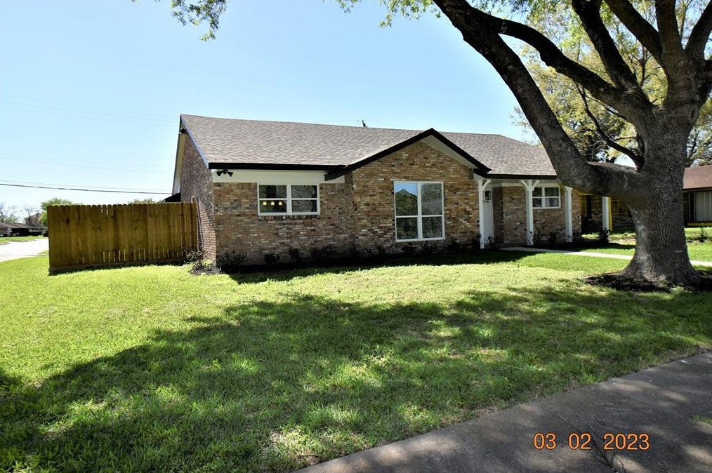 7546 Wilmerdean St, Houston, TX 77061