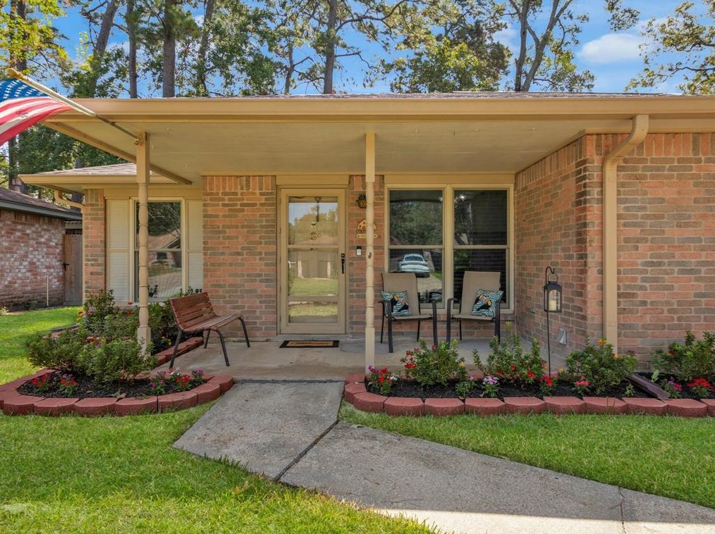 2722 Foliage Green Dr, Humble, TX 77339
