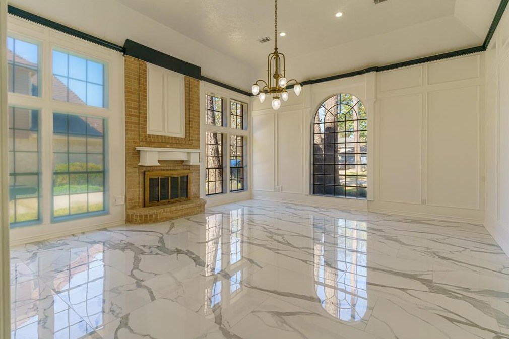 6903 Cypress Point Dr, Houston, TX 77069-2315