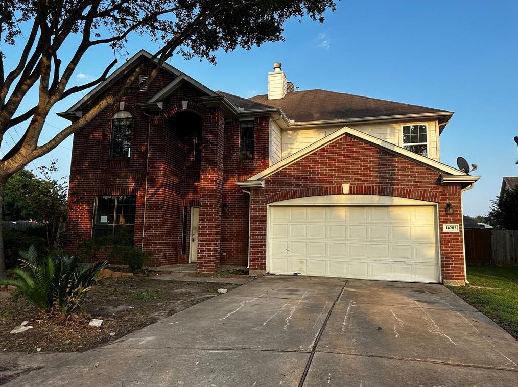 16203 Dryberry Ct, Houston, TX 77083-5068