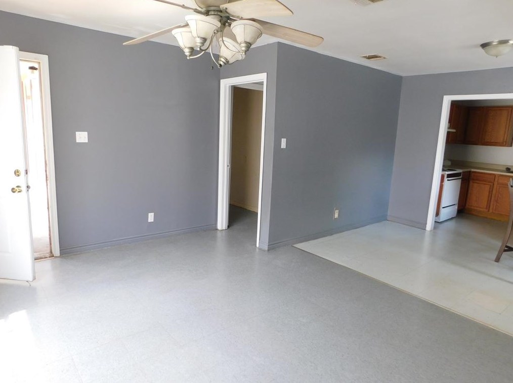 256 Alleda Rd #1, Waller, TX 77484