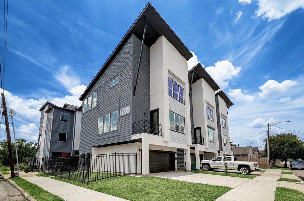 3313 Baer St, Houston TX  77020-6101 exterior